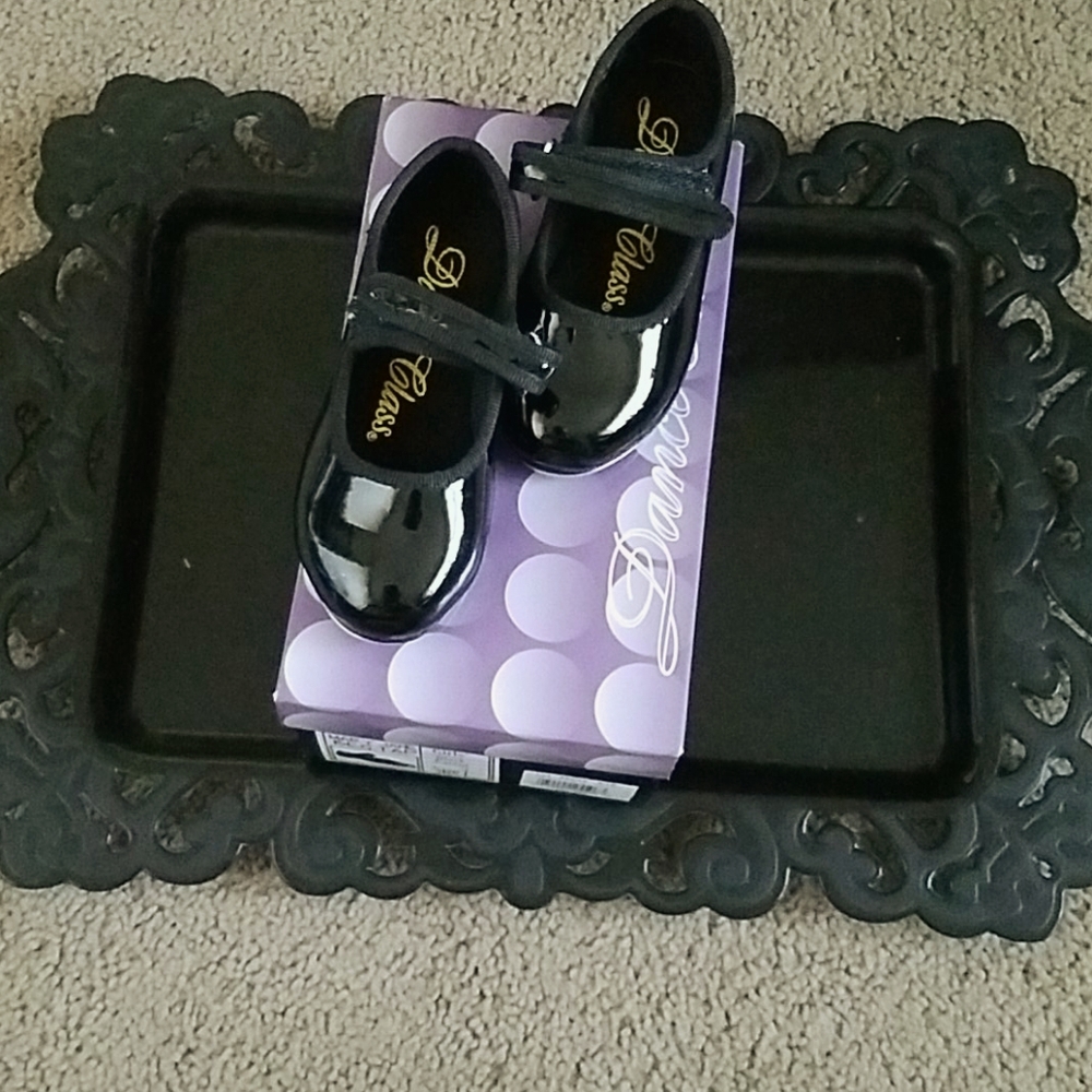 Big girl tap shoes, size 7